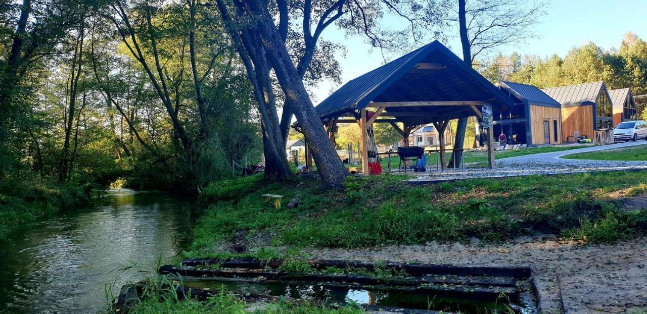 Hotel Bursztynowy Jozefow na Wisla Exteriör bild