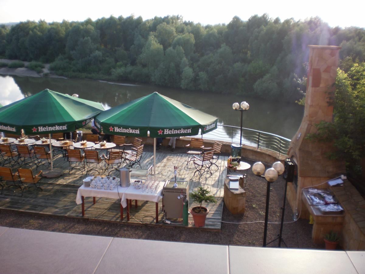 Hotel Bursztynowy Jozefow na Wisla Exteriör bild